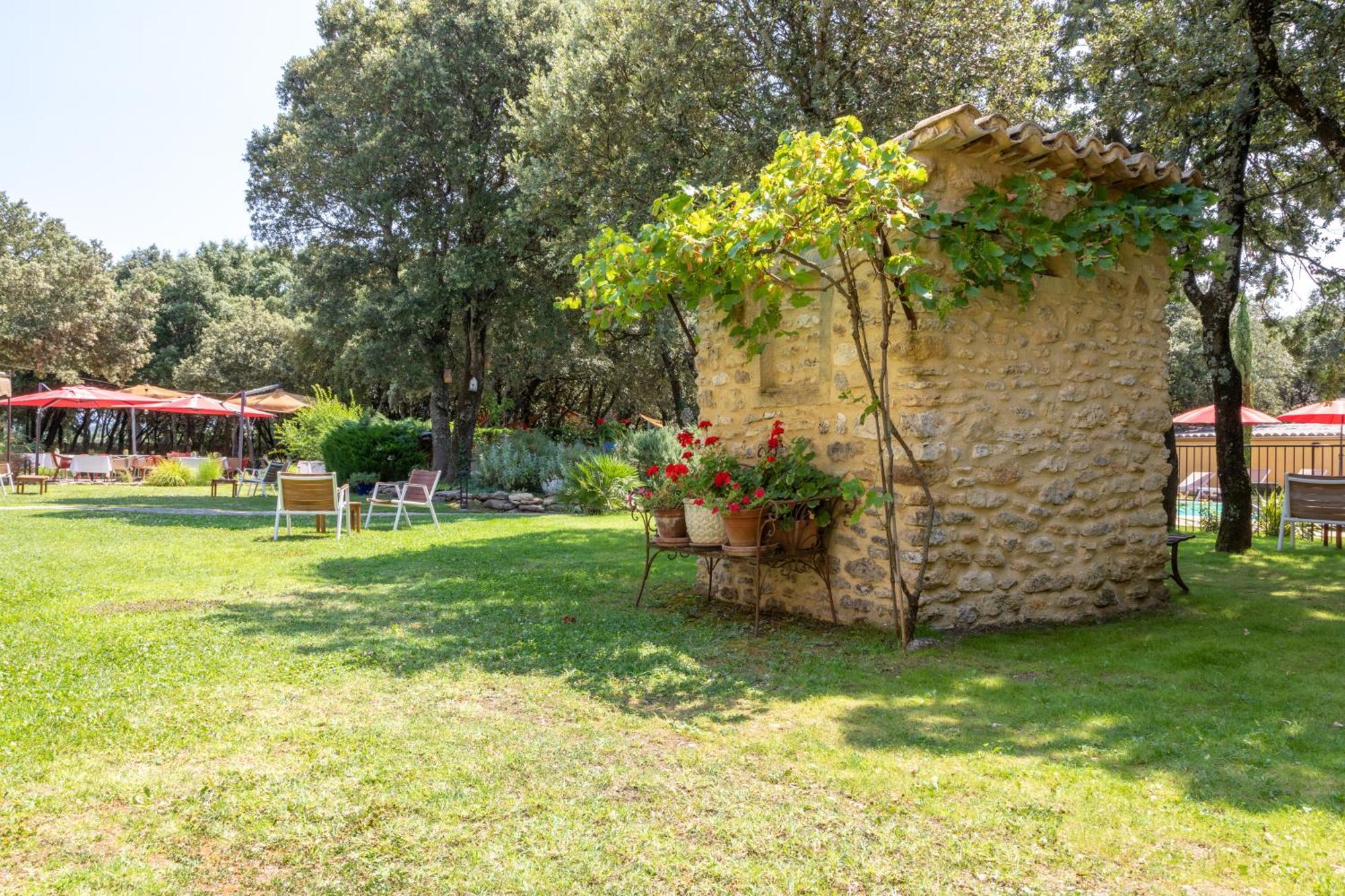 Logis La Bastide De Grignan Hotel & Restaurant "La Chenaie" Εξωτερικό φωτογραφία
